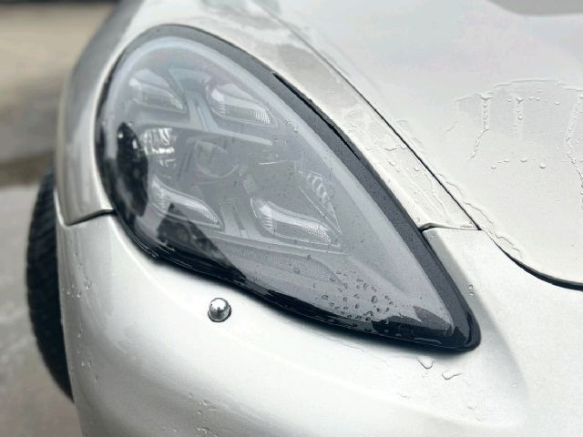 bontott PORSCHE PANAMERA Fényszóró Pár