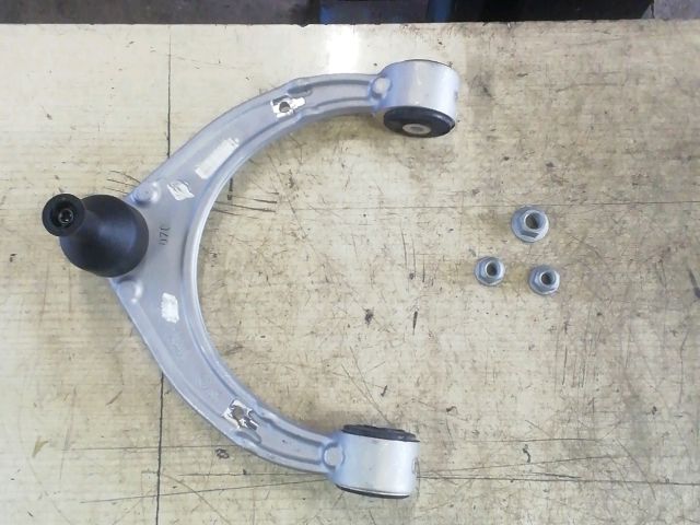 bontott PORSCHE PANAMERA Jobb első Felső Első Lengőkar