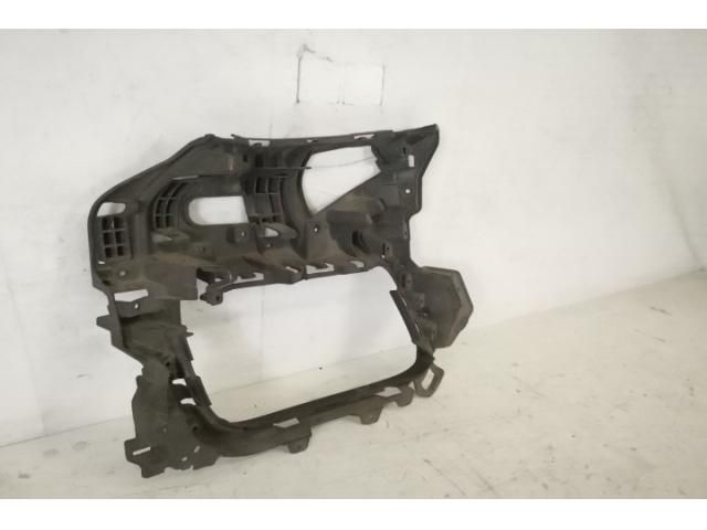 bontott PORSCHE PANAMERA Jobb első Lökhárító Tartó (Műanyag)