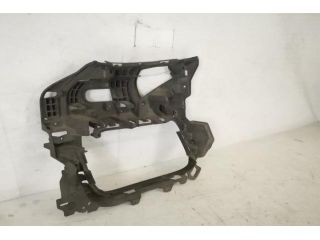 bontott PORSCHE PANAMERA Jobb első Lökhárító Tartó (Műanyag)