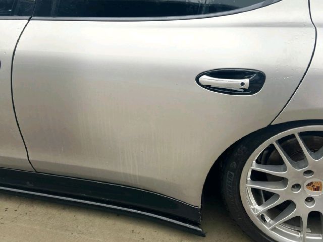 bontott PORSCHE PANAMERA Jobb hátsó Ajtó (Üres lemez)