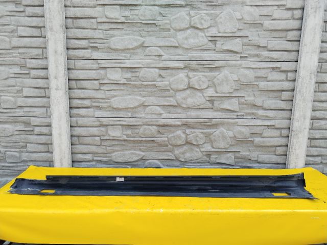 bontott PORSCHE PANAMERA Jobb Küszöb