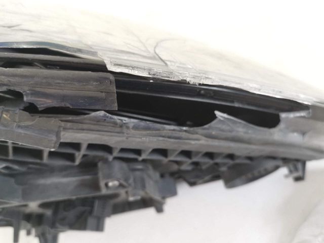 bontott PORSCHE PANAMERA Jobb Ledes Fényszóró