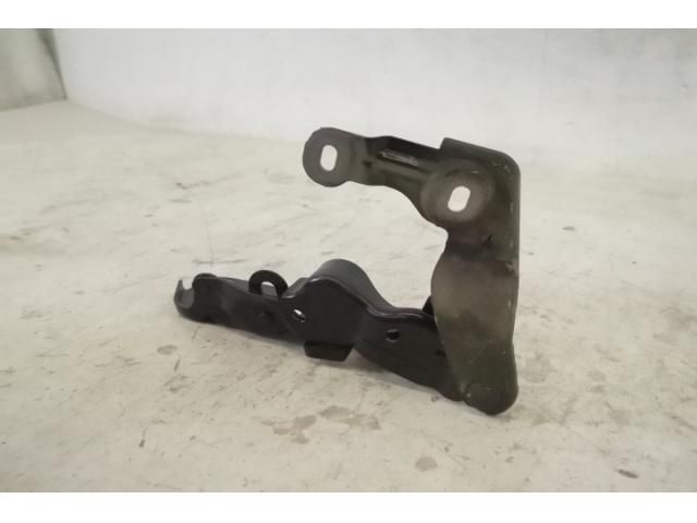 bontott PORSCHE PANAMERA Motorháztető Jobb Zsanér