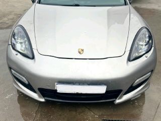 bontott PORSCHE PANAMERA Motorháztető