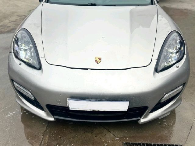 bontott PORSCHE PANAMERA Motorháztető