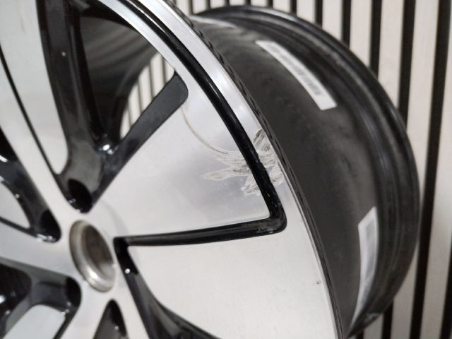 bontott PORSCHE TAYCAN Alufelni (1 db)