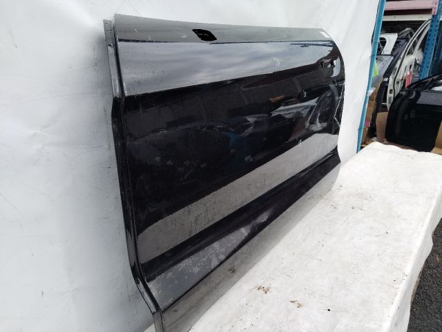 bontott PORSCHE TAYCAN Bal első Ajtó (Üres lemez)