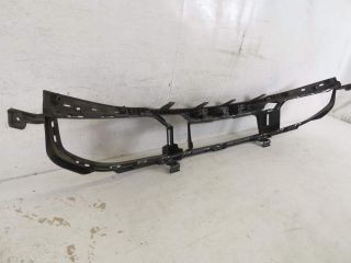 bontott PORSCHE TAYCAN Első Lökhárító Alsó Középső Díszrács