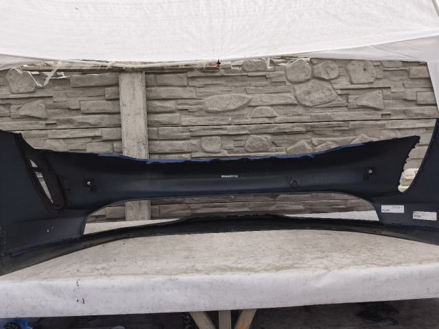 bontott PORSCHE TAYCAN Első Lökhárító (Üresen)