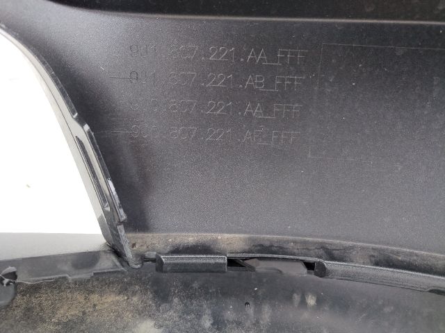 bontott PORSCHE TAYCAN Első Lökhárító (Üresen)