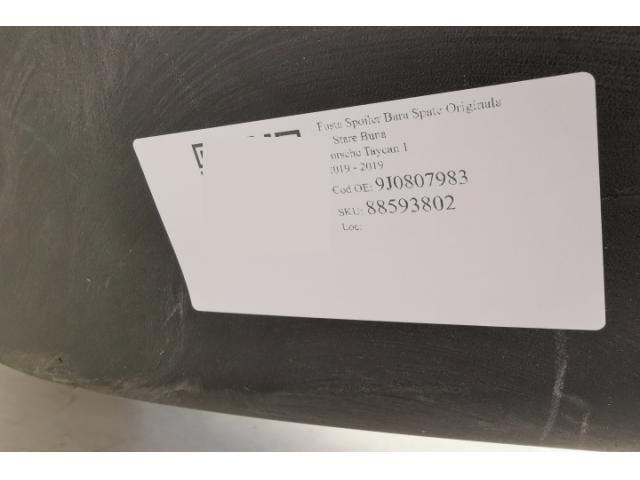 bontott PORSCHE TAYCAN Hátsó Lökhárító Alsó (Műanyag)