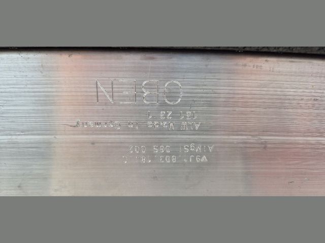 bontott PORSCHE TAYCAN Hátsó Lökhárító Merevítő (Fém)