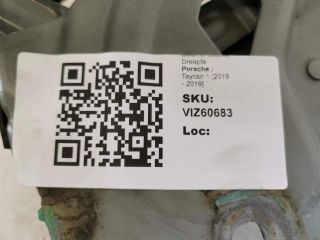 bontott PORSCHE TAYCAN Motorháztető Jobb Zsanér