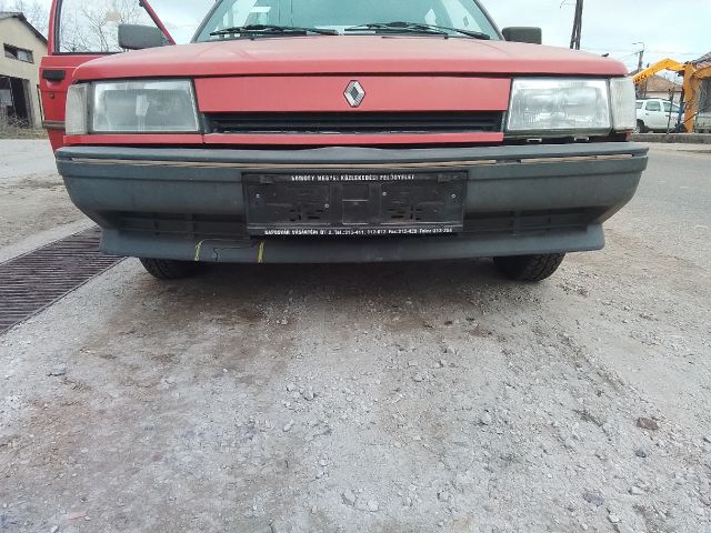 bontott RENAULT 11 Első Lökhárító (Üresen)