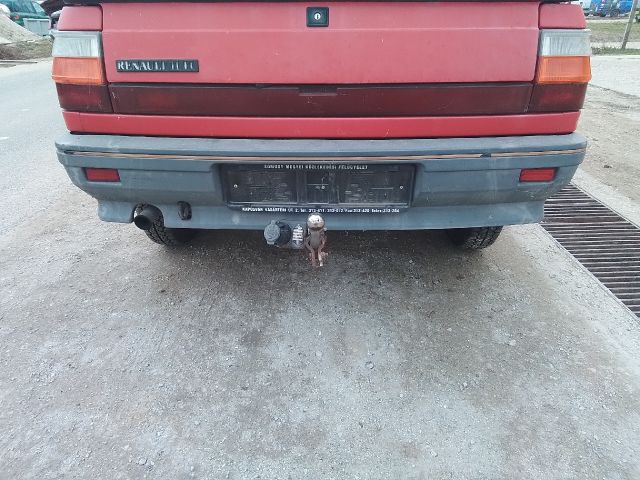 bontott RENAULT 11 Hátsó Lökhárító (Üresen)