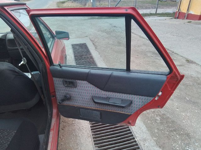 bontott RENAULT 11 Jobb hátsó Ajtó (Üres lemez)