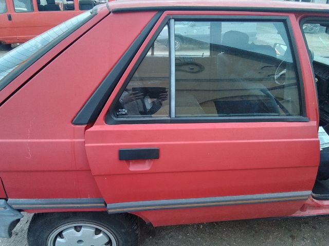 bontott RENAULT 11 Jobb hátsó Ajtó (Üres lemez)