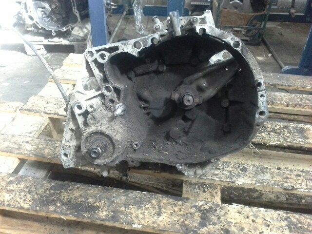 bontott RENAULT 19 Váltó (Mechanikus)