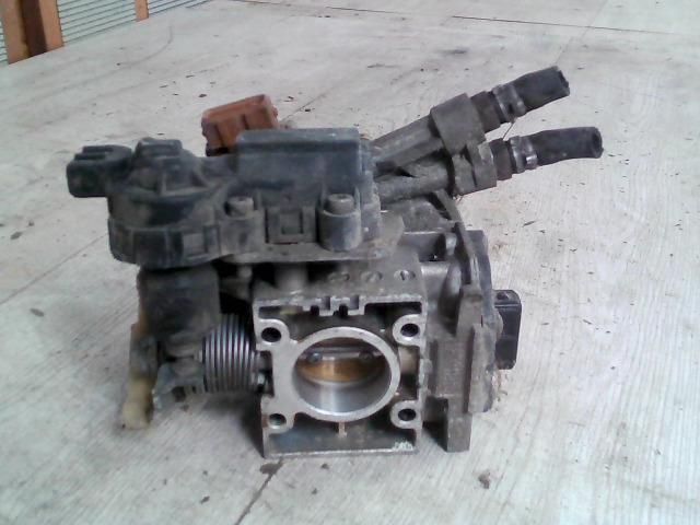 bontott RENAULT 19 Központi Injektor