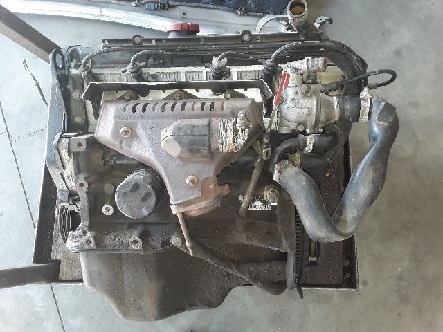 bontott RENAULT 19 Motor (Fűzött blokk hengerfejjel)