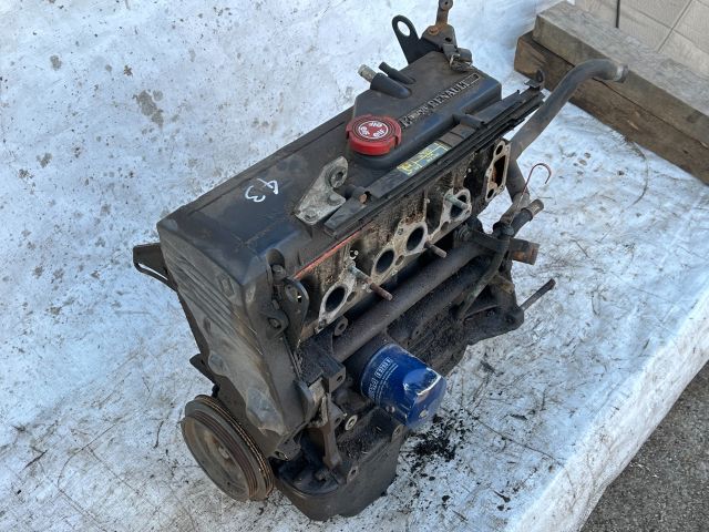 bontott RENAULT 19 Motor (Fűzött blokk hengerfejjel)