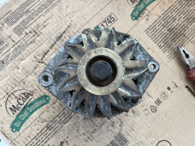 bontott RENAULT 19 Generátor