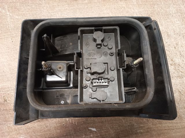 bontott RENAULT 19 Bal Alsó Hátsó Lámpa