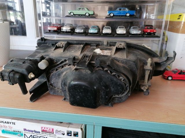 bontott RENAULT 19 Bal Fényszóró