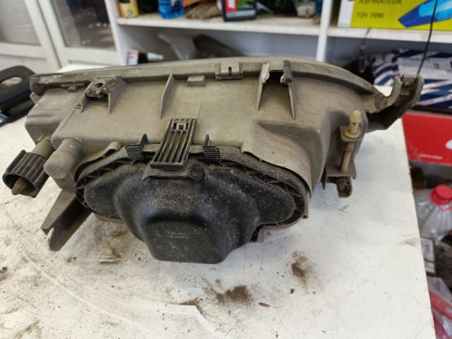 bontott RENAULT 19 Bal Fényszóró