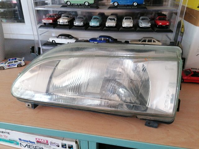 bontott RENAULT 19 Bal Fényszóró