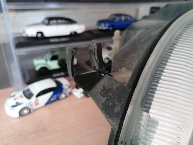 bontott RENAULT 19 Bal Fényszóró