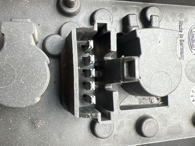 bontott RENAULT 19 Bal Hátsó Lámpa