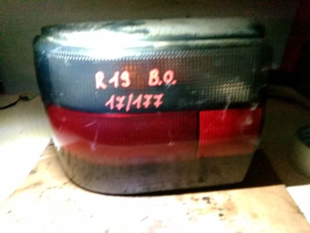 bontott RENAULT 19 Bal Hátsó Lámpa