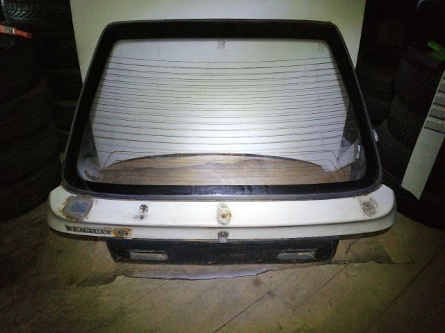 bontott RENAULT 19 Csomagtérajtó (Részeivel)