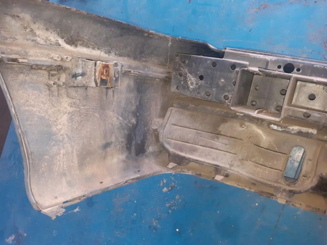 bontott RENAULT 19 Első Lökhárító (Üresen)