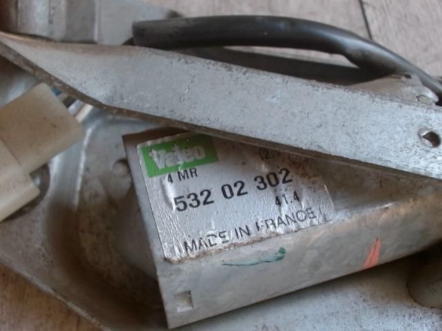 bontott RENAULT 19 Hátsó Ablaktörlő Motor