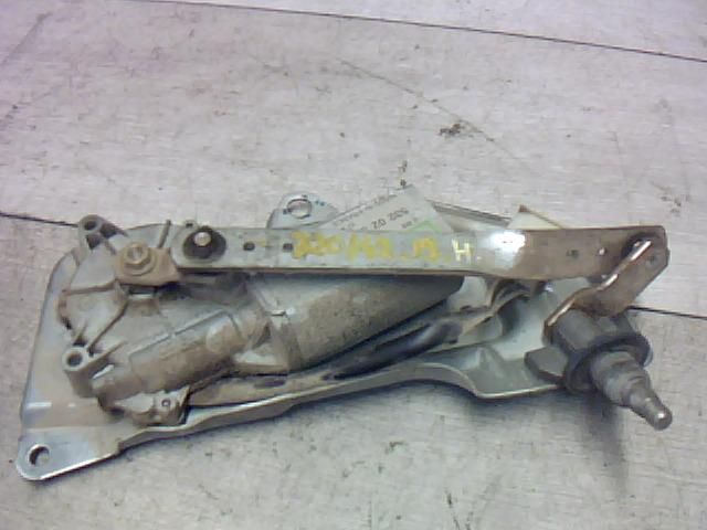 bontott RENAULT 19 Hátsó Ablaktörlő Motor