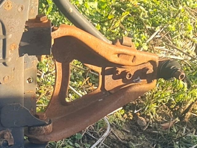 bontott RENAULT 19 Jobb első Alsó Első Lengőkar