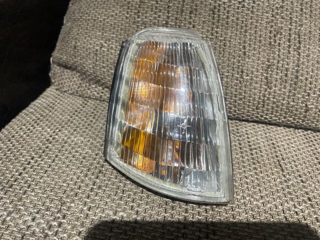 bontott RENAULT 19 Jobb első Irányjelző