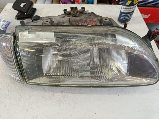 bontott RENAULT 19 Jobb Fényszóró