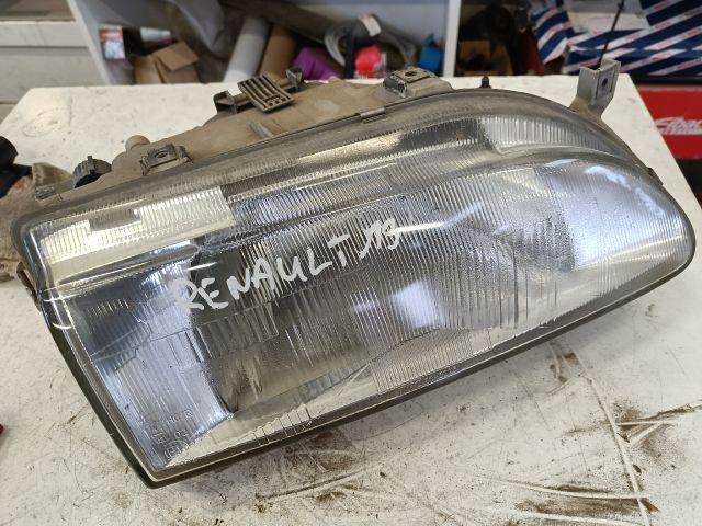 bontott RENAULT 19 Jobb Fényszóró