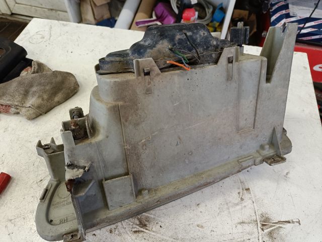 bontott RENAULT 19 Jobb Fényszóró