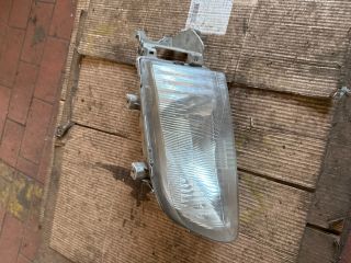 bontott RENAULT 19 Jobb Fényszóró