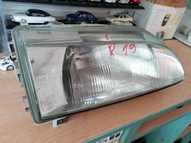 bontott RENAULT 19 Jobb Fényszóró