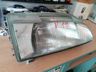 bontott RENAULT 19 Jobb Fényszóró