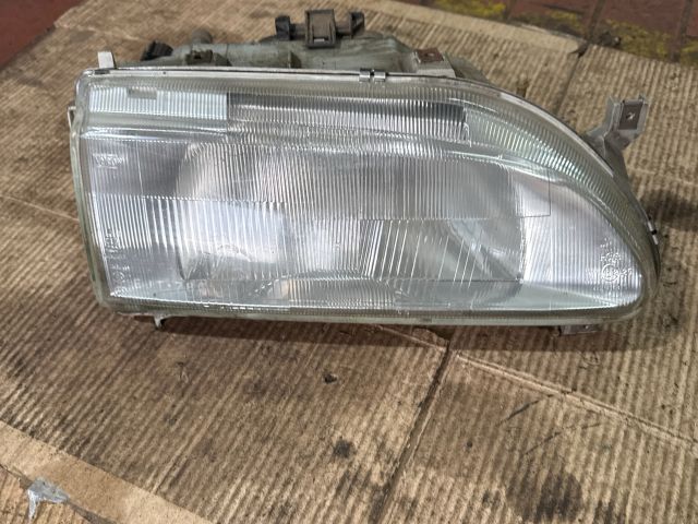 bontott RENAULT 19 Jobb Fényszóró