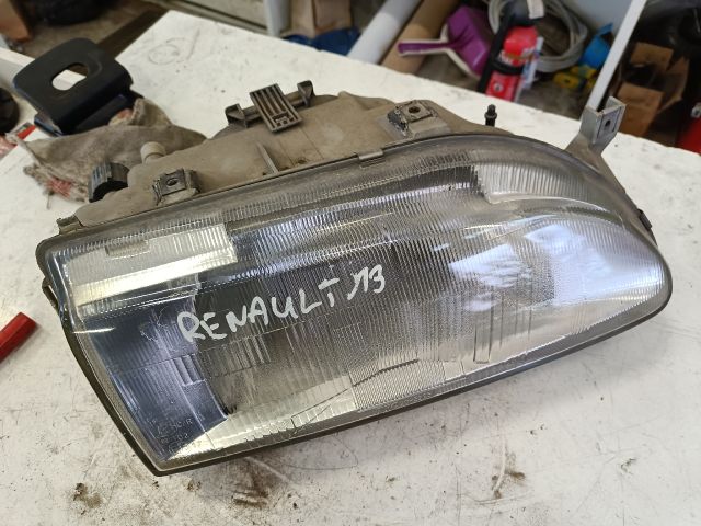 bontott RENAULT 19 Jobb Fényszóró
