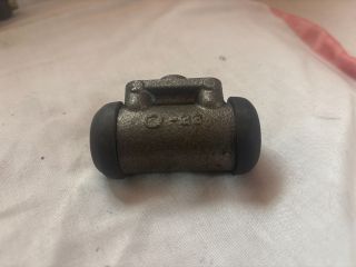 bontott RENAULT 4 Jobb hátsó Féknyereg Munkahengerrel