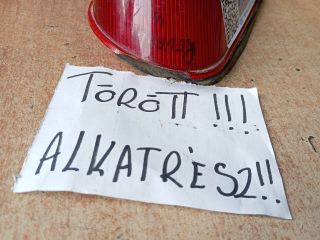 bontott RENAULT 4 Bal Hátsó Lámpa